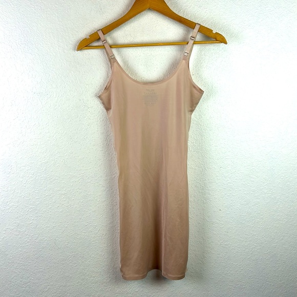 Perfect like new Spanx Luxe and lean scalloped open bust full slip large - Picture 7 of 7